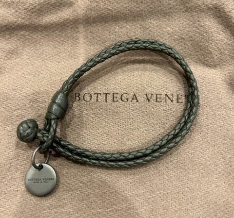 ボッテガ・ヴェネタ Bottega Veneta イントレチャート レザー 