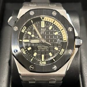 15720CN.OO.A002CA.01/オーデマピゲ　AUDEMARSPIGUET ロイヤルオークオフショア　腕時計