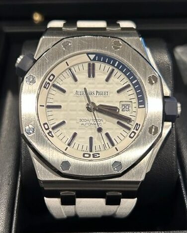 15710ST.OO.A010CA.01/オーデマピゲ　AUDEMARSPIGUET ロイヤルオークオフショア　腕時計