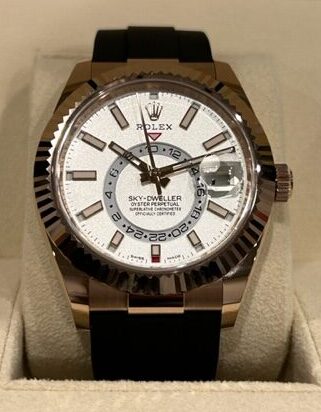 326235/ロレックス　ROLEX　スカイドゥエラー　腕時計