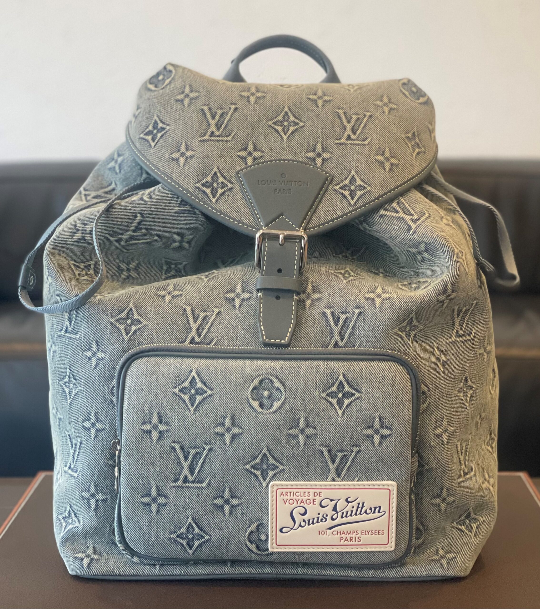 Louis Vuitton モンスリ バックパック_EPI ルイ・ヴィトンのバックパック「モンスリ」淡いピンクのレザー