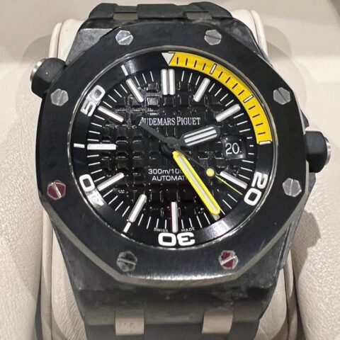 15706AU.OO.A002CA.01/オーデマピゲ　AUDEMARSPIGUET ロイヤルオークオフショア　腕時計