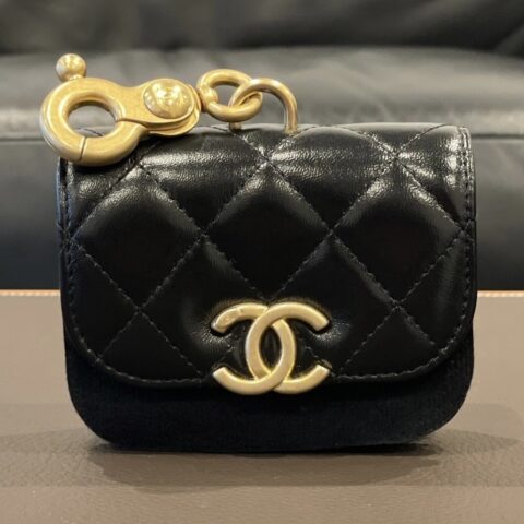 シャネル　CHANEL　ポーチ　