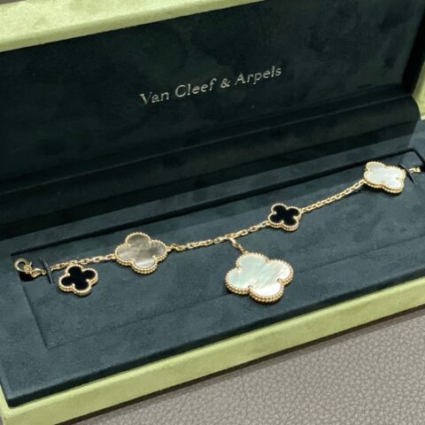 ヴァンクリーフ＆アーペル　VAN CLEEF＆ARPELS　マジック　アルハンブラ　ブレスレット、5モチーフ　アクセサリー