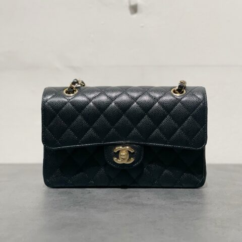 シャネル　CHANEL　マトラッセ　クラシックスモール　バッグ