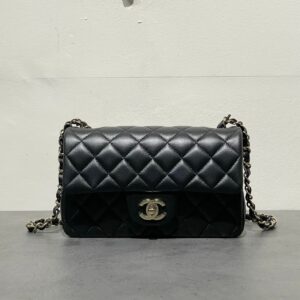 シャネル　CHANEL　ミニマトラッセ　バッグ