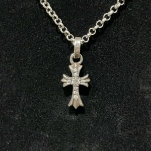 クロムハーツ Chrome Hearts　ベビーファットクロス　パヴェダイヤ　アクセサリー