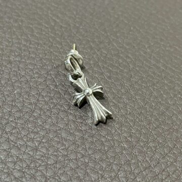 クロムハーツ Chrome Hearts　ベビーファット　ピアス　アクセサリー
