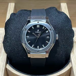 ウブロ　HUBLOT　クラシック・フュージョンチタニウム　581.NX.1470.RX　腕時計