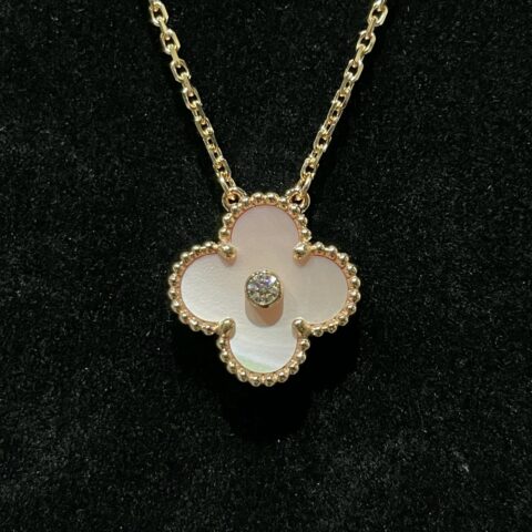 ヴァンクリーフ＆アーペル　VAN CLEEF＆ARPELS　2025年ホリデー限定　アルハンブラネックレス　アクセサリー