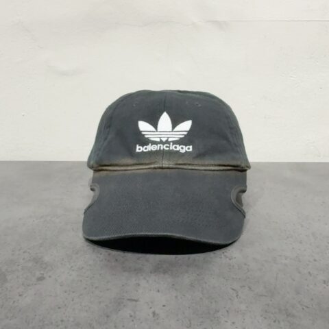バレンシアガ ×アディダス　BALENCIAGA  x adidas　キャップ　小物
