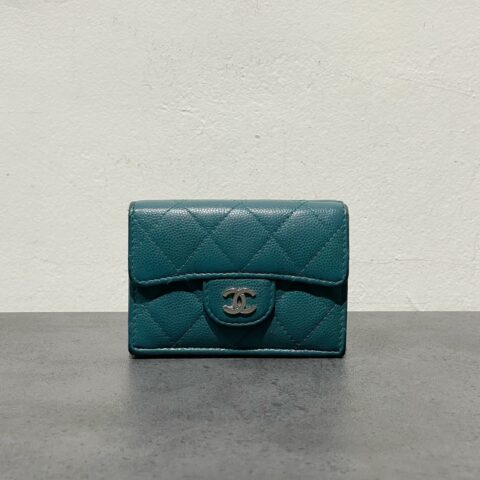 シャネル　CHANEL　スモールフラップウォレット　財布
