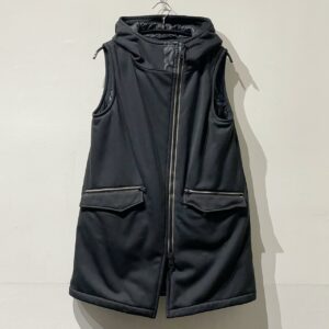 ヘルノ　HERNO　ノースリーブコート　アパレル