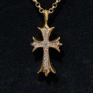クロムハーツ Chrome Hearts　タイニーファットクロス　パヴェダイヤ　アクセサリー