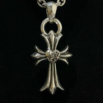 クロムハーツ　Chrome Hearts　スモール　CHクロス　ハート　ベイル　SV　アクセサリー