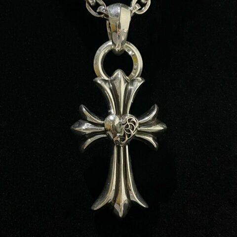 クロムハーツ　Chrome Hearts　スモール　CHクロス　ハート　ベイル　SV　アクセサリー