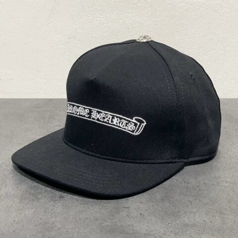 クロムハーツ Chrome Hearts　スクロールラベル　キャップ　小物