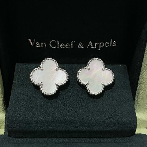 ヴァンクリーフ＆アーペル　VAN CLEEF＆ARPELS　アルハンブラ　イヤリング　アクセサリー