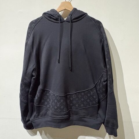 ルイ・ヴィトン　LOUIS VUITTON　モノグラム　サークルパーカー　アパレル